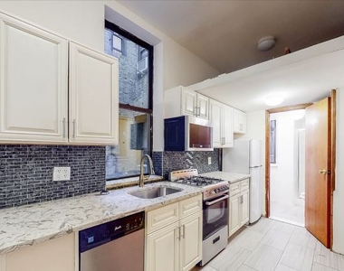 1654 Third Ave - Photo Thumbnail 2