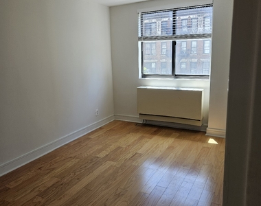 323 west 96 - Photo Thumbnail 4