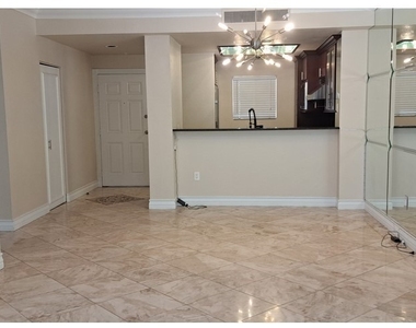 270 E Flamingo Road - Photo Thumbnail 2