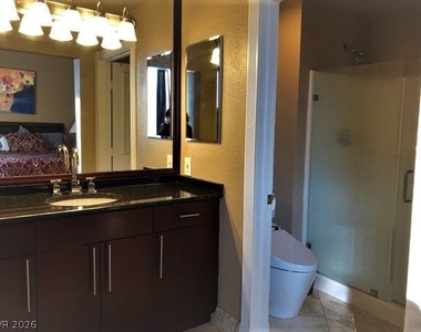 270 E Flamingo Road - Photo Thumbnail 5
