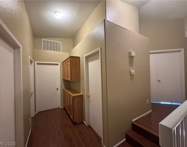 1326 Dusty Creek Street - Photo Thumbnail 15