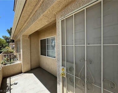 1326 Dusty Creek Street - Photo Thumbnail 5