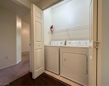 1501 Cardinal Peak Lane - Photo Thumbnail 15