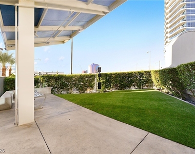 4575 Dean Martin Drive - Photo Thumbnail 15