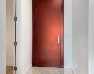 4575 Dean Martin Drive - Photo Thumbnail 19