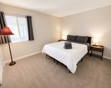 5026 River Glen Drive - Photo Thumbnail 11