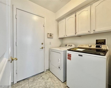 3829 Climbing Rose Street - Photo Thumbnail 19