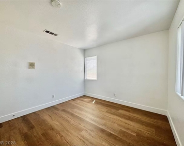 3829 Climbing Rose Street - Photo Thumbnail 55
