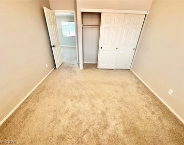 1092 Whispering Birch Avenue - Photo Thumbnail 23