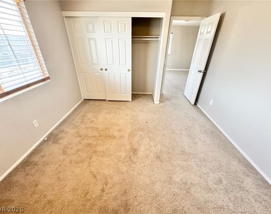 1092 Whispering Birch Avenue - Photo Thumbnail 28