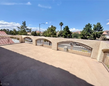 1092 Whispering Birch Avenue - Photo Thumbnail 34