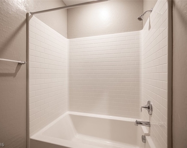 2715 Amazing Meadows Avenue - Photo Thumbnail 37