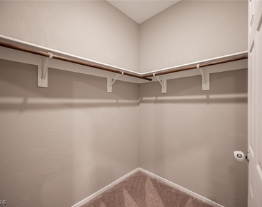 2715 Amazing Meadows Avenue - Photo Thumbnail 27