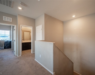 2715 Amazing Meadows Avenue - Photo Thumbnail 15