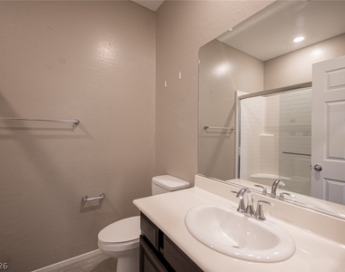 2715 Amazing Meadows Avenue - Photo Thumbnail 25