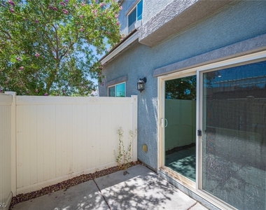2715 Amazing Meadows Avenue - Photo Thumbnail 39