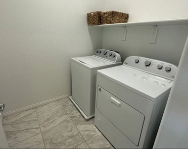 10373 Addie De Mar Lane - Photo Thumbnail 14