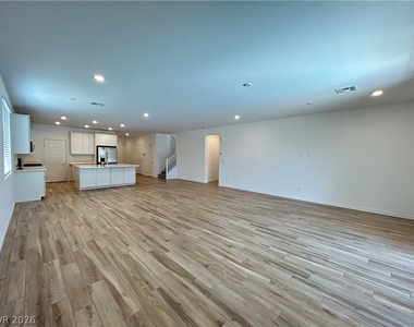 2276 Luna Haven Street - Photo Thumbnail 7