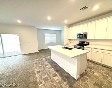 8336 Rowan Ridge Avenue - Photo Thumbnail 3