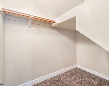 7853 Askew Place - Photo Thumbnail 8