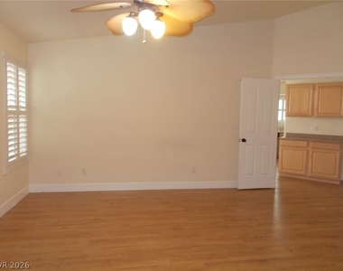 112 Golf Course Street - Photo Thumbnail 17
