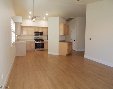 112 Golf Course Street - Photo Thumbnail 8