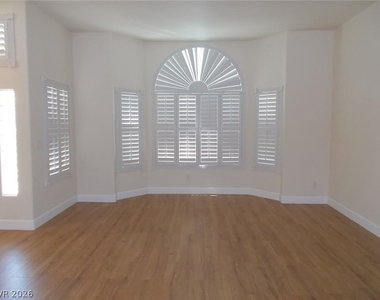 112 Golf Course Street - Photo Thumbnail 4