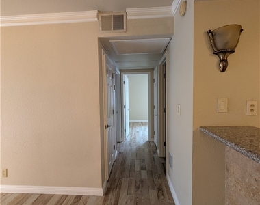 5041 River Glen Drive - Photo Thumbnail 8