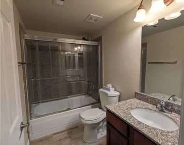 5041 River Glen Drive - Photo Thumbnail 9