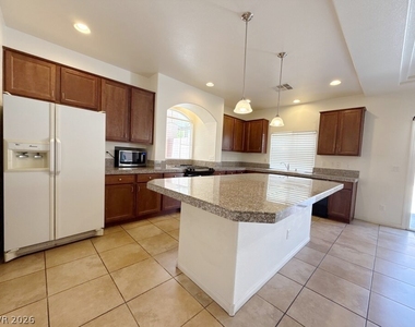 6356 Tomahawk Mill Court - Photo Thumbnail 8