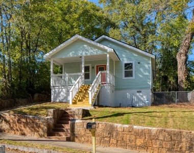 1015 Sims Street Sw - Photo Thumbnail 3
