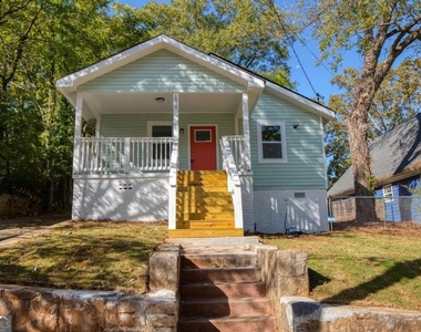 1015 Sims Street Sw - Photo Thumbnail 4