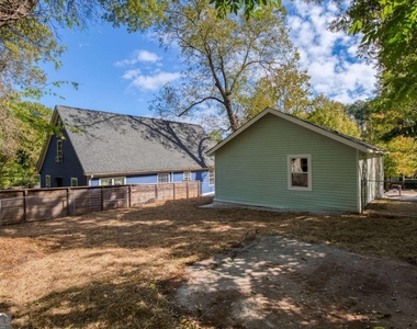 1015 Sims Street Sw - Photo Thumbnail 40
