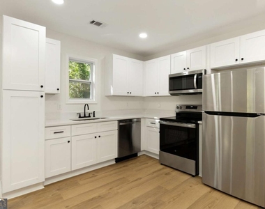 1015 Sims Street Sw - Photo Thumbnail 16
