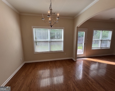 1455 Blackstone Way - Photo Thumbnail 8