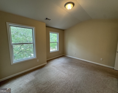 1455 Blackstone Way - Photo Thumbnail 17