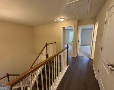 1455 Blackstone Way - Photo Thumbnail 14