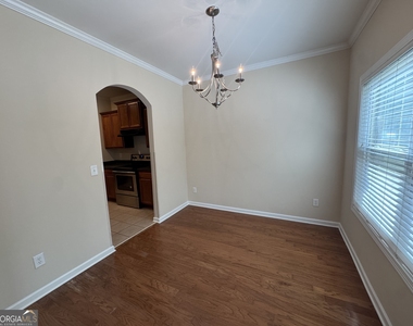 1455 Blackstone Way - Photo Thumbnail 7