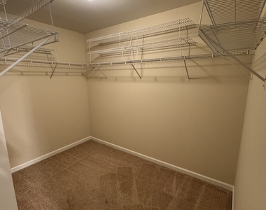 1455 Blackstone Way - Photo Thumbnail 26