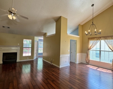 1840 Arborwood Drive - Photo Thumbnail 16