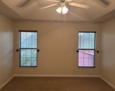 1840 Arborwood Drive - Photo Thumbnail 37