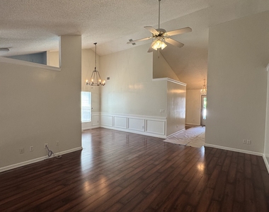 1840 Arborwood Drive - Photo Thumbnail 21