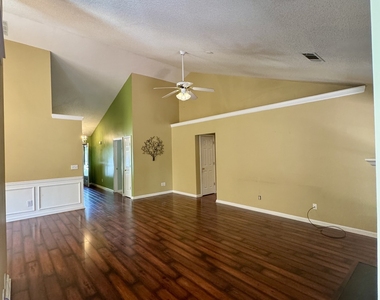 1840 Arborwood Drive - Photo Thumbnail 6