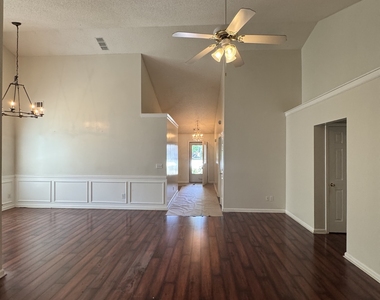 1840 Arborwood Drive - Photo Thumbnail 22
