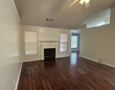 1840 Arborwood Drive - Photo Thumbnail 33