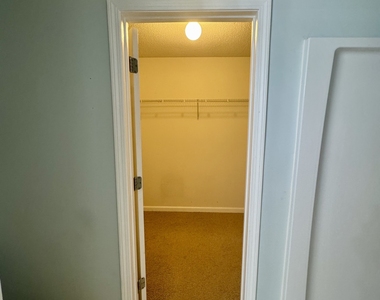 1840 Arborwood Drive - Photo Thumbnail 20
