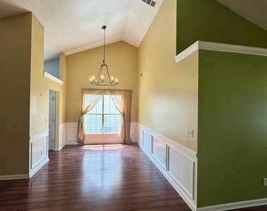 1840 Arborwood Drive - Photo Thumbnail 4