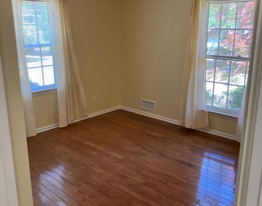 1193 Angelia Drive Sw - Photo Thumbnail 13