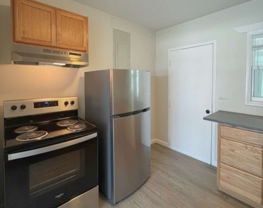 228 Sheffield Street - Photo Thumbnail 10