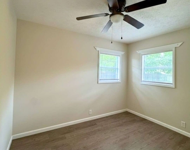 228 Sheffield Street - Photo Thumbnail 15